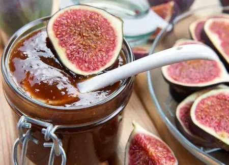Confiture de figues aux noix