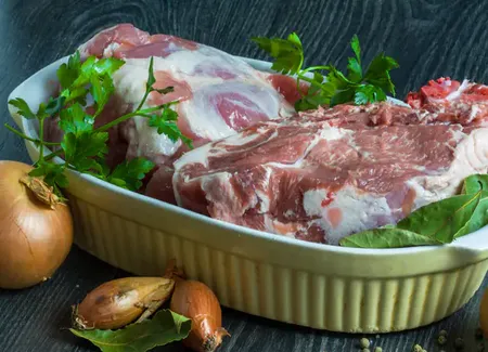 Palette de porc fumée (cocotte)