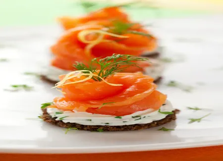 Toasts à la crème de saumon fumé
