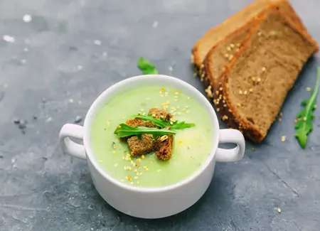 Gaspacho de courgettes au carré frais