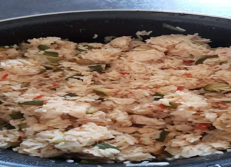 Riz aux courgettes et reste de poulet rôti
