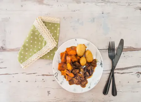 Joue de boeuf mijotée aux légumes