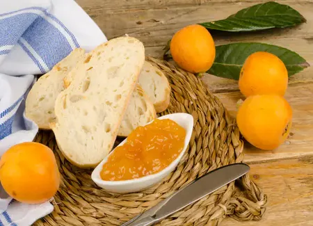 Confiture de nèfles maison