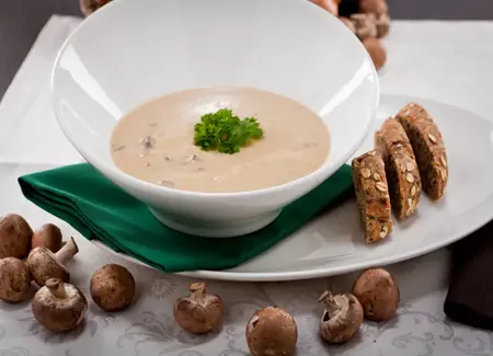 Soupe aux champignons et au gorgonzola