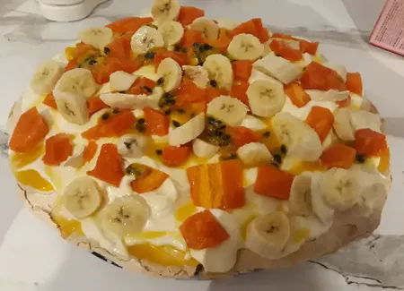 Gâteau meringué praline - fraises (pavlova)