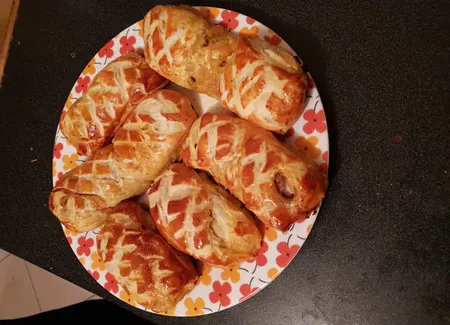 Petits friands à la viande ou au fromage