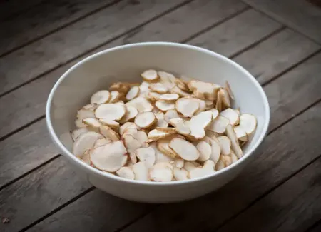 Salade de topinambours chauds
