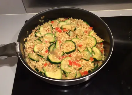 Risotto de courgettes et poivrons au curry