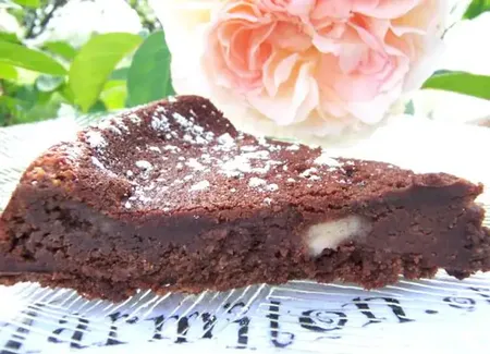Fondant chocolat, poires et pâte d'amande de jeanne