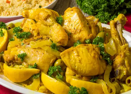 Cuisses de poulet aux citrons confits au gingembre