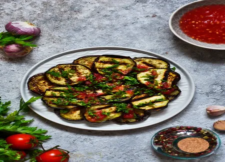 Aubergines à la sauce tomate facile