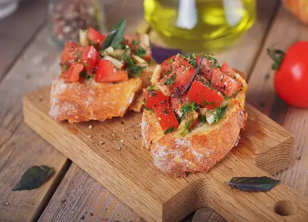 Bruschetta tomate et jambon cru