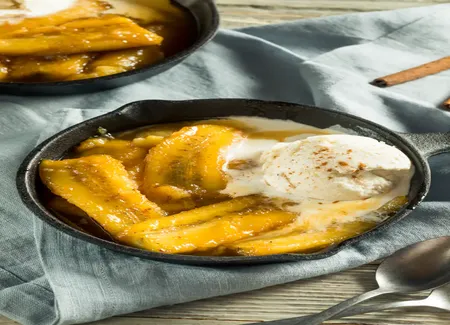 Banane caramélisée