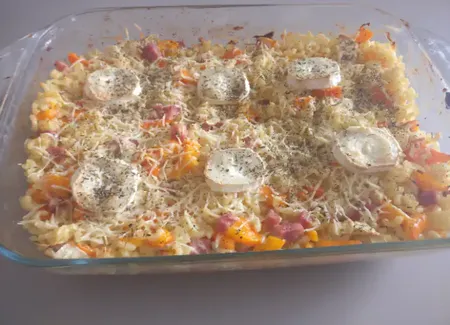 Gratin de pâtes au chèvre et poivrons