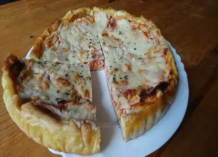 Quiche bicolore carottes mozzarella et bolognaise
