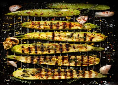 Courgettes marinées sur le grill