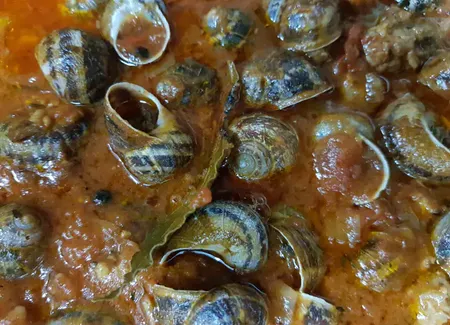 Escargots à la bordelaise
