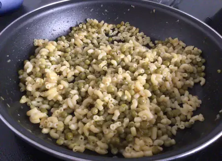Pâtes aux petits pois tout simplement