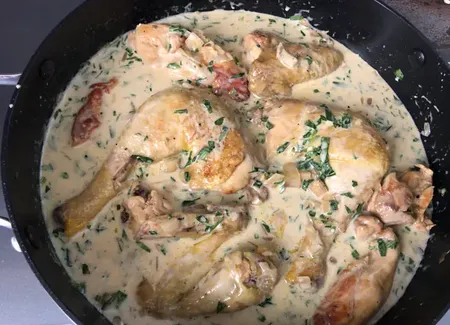 Poulet à l'estragon et au cognac