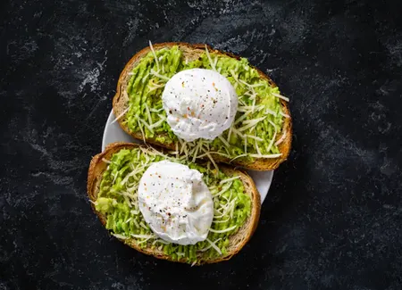 Toasts à la purée d'avocats