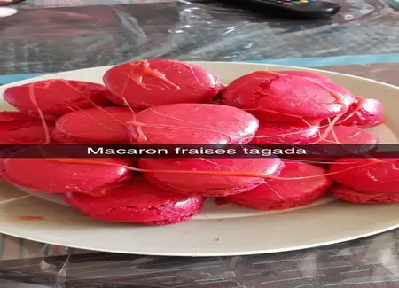 Macarons à la fraise tagada