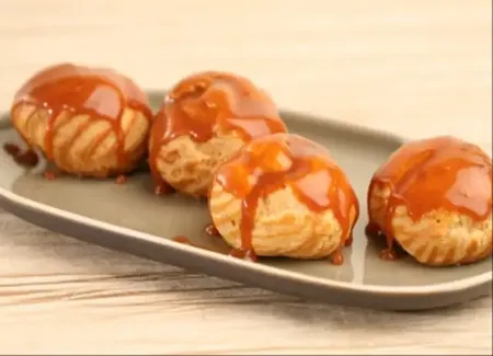 Petits choux au caramel beurre salé