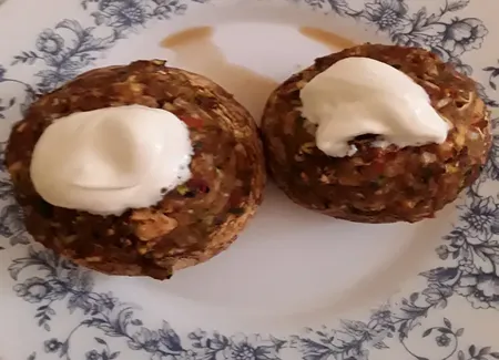 Champignons farcis aux crevettes et aux légumes