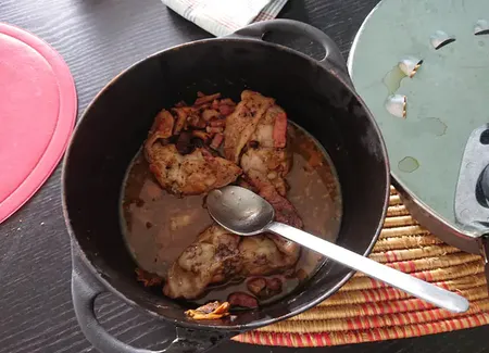 Lapin aux cèpes et girolles