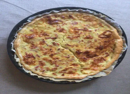 Tarte oignons et camembert