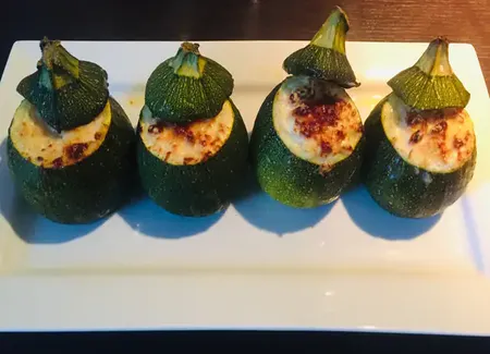 Courgettes rondes farcies au saumon