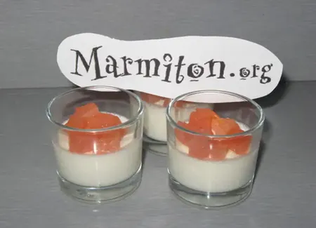 Panna cotta d'asperges au saumon fumé