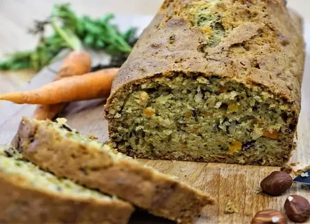 Cake aux carottes et fanes de carottes