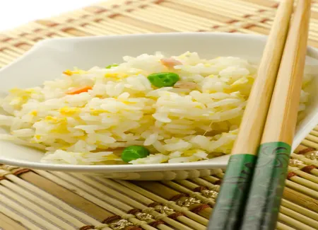 Riz cantonnais végétarien