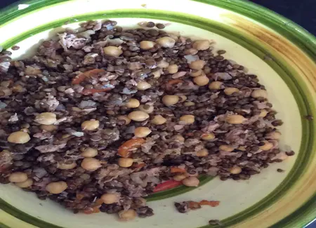 Salade lentilles, pois chiches, thon