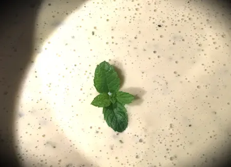 Velouté de courgettes à la menthe