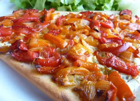 Tarte fondante aux poivrons, tomate et féta