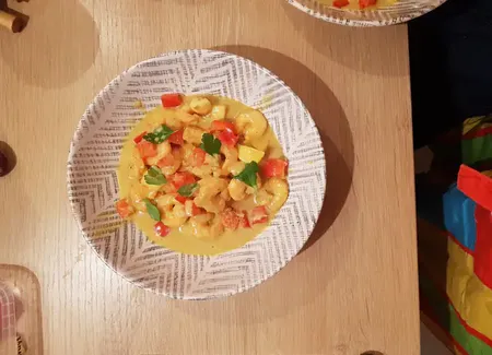 Scampis au curry et aux pommes