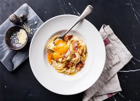 Tagliatelles carbonara au vinaigre balsamique