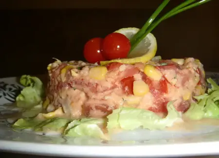 Tartare de crevettes et tomates
